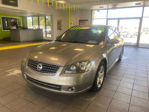 2005 Nissan Altima Only 118k Miles!! - cars & trucks - by dealer -... for sale in Fort Myers, FL