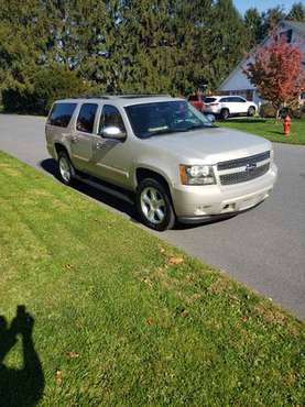 2007 chevy suburban - cars & trucks - by owner - vehicle automotive... for sale in Lancaster, PA
