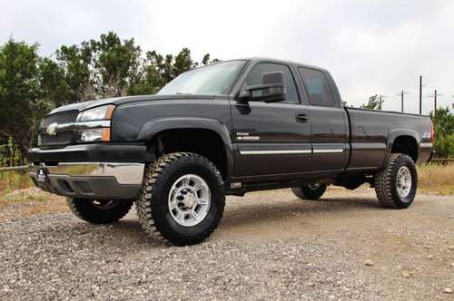 CRAZY CLEAN!! 2003 CHEVY SILVERADO 2500HD 4X4 - DURAMAX - LOW MILES!! for sale in Liberty Hill, TX