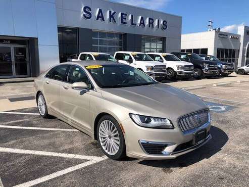 Beautiful 2017 Lincoln MKZ Reserve - cars & trucks - by dealer -... for sale in Camdenton, MO