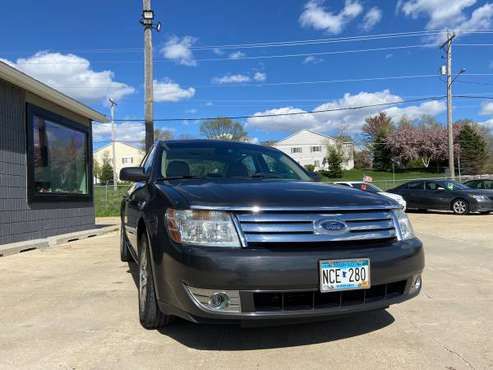 2008 Ford Taurus SEL - - by dealer - vehicle for sale in Rochester, MN