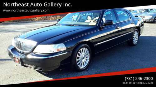 2004 Lincoln Town Car Ultimate 4dr Sedan - SUPER CLEAN! WELL... for sale in Wakefield, MA