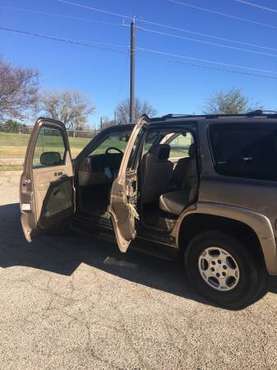 2004 Chevy Tahoe - cars & trucks - by owner - vehicle automotive sale for sale in Granbury, TX