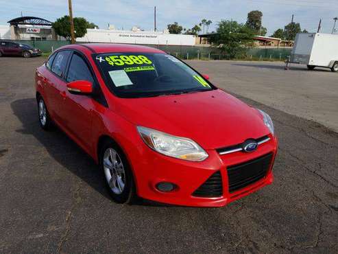 2014 Ford Focus SE Sedan FREE CARFAX ON EVERY VEHICLE for sale in Glendale, AZ