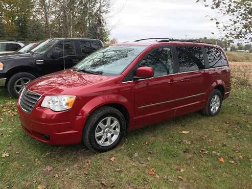 2010 Chrysler Town & Country for sale in Campbellsport, WI