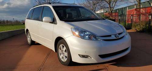 2010 Toyota Sienna XLE - cars & trucks - by owner - vehicle... for sale in Brooklyn, NY