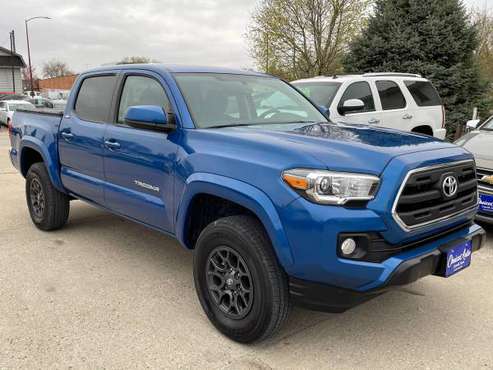 2017 Toyota Tacoma SR5 4x4 Crew ONLY 9, 700 Miles Super Sharp! for sale in Carroll, IA