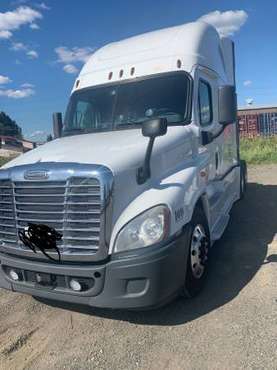 Semi truck for sale in Renton, WA