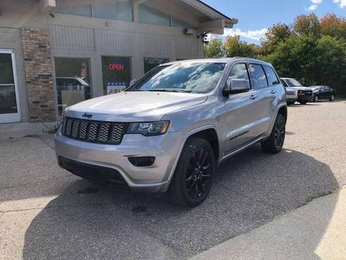 2018 Jeep Grand Cherokee Altitude - cars & trucks - by dealer -... for sale in Holly, MI