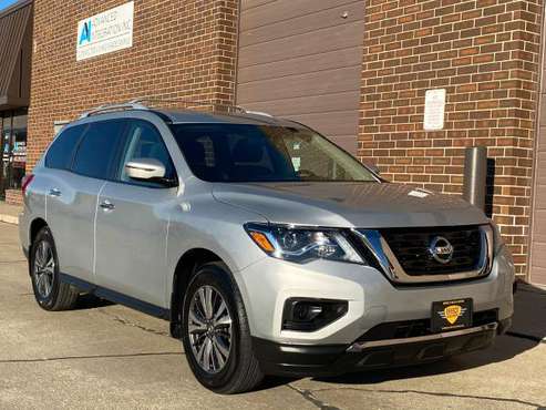 2017 NISSAN PATHFINDER S / 4WD / 3RD ROW / LOW MILES / EXTRA... for sale in Omaha, IA