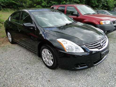 10 Nissan Altima with low miles! for sale in Maryville, TN
