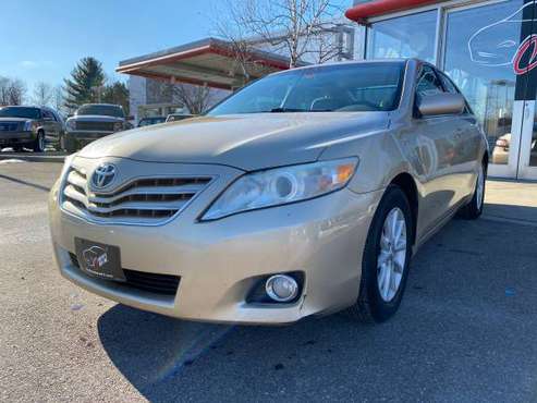 *****2010 TOYOTA CAMRY XLE***** - cars & trucks - by dealer -... for sale in south burlington, VT