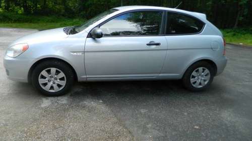 2009 Hyundai Accent ONE OWNER GS STICK for sale in douglas, MA