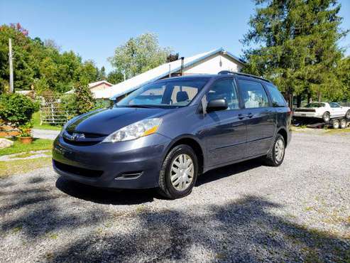 2010 Toyota Sienna CE-One Owner for sale in Whitesboro, NY