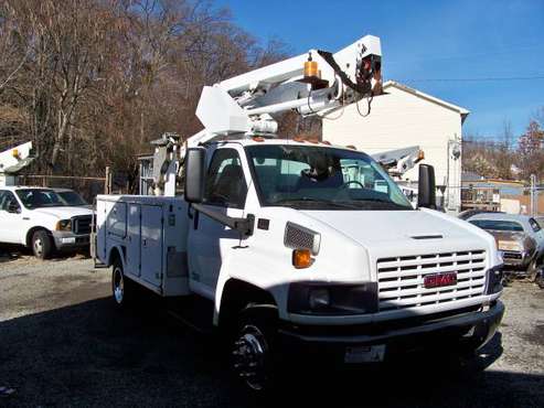 2006 GMC C5500 93K MILES HIGH RANGER TCP 36 CABLE PLACER BUCKET... for sale in rhode island, RI