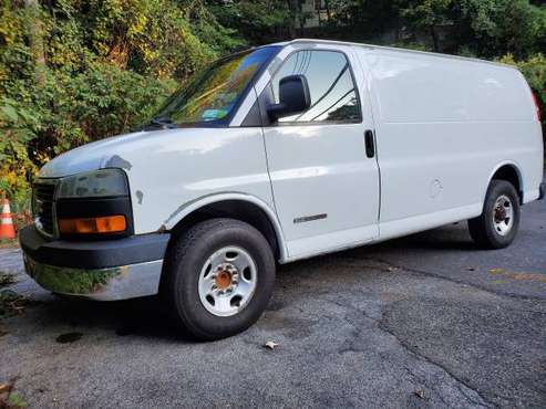 2004 GMC SAVANA 3500 for sale in White Plains, NY