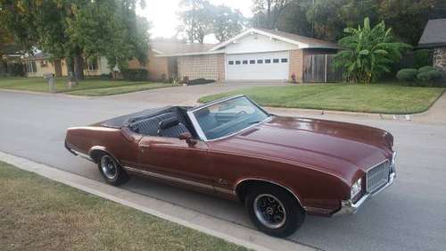 1971 CUTLASS SUPREME CONVERTIBLE - cars & trucks - by owner -... for sale in Hurst, TX