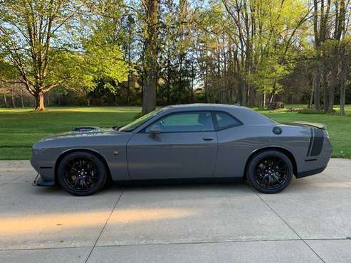 2017 Challenger Scat Pack Shaker for sale in Hubbard, OH