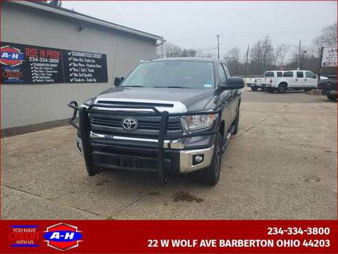 2015 TOYOTA TUNDRA SR5 - cars & trucks - by dealer - vehicle... for sale in Barberton, PA