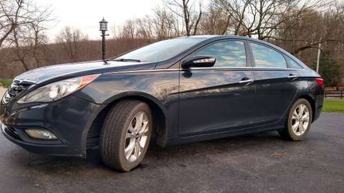 Hyundai Sonata 2011 - cars & trucks - by owner - vehicle automotive... for sale in Honey Brook, PA
