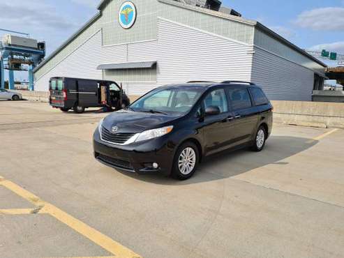 2013 TOYOTA SIENNA XLE - cars & trucks - by dealer - vehicle... for sale in Port Monmouth, NJ