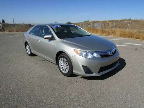**** 2014 Toyota Camry LE Sedan 4D **** ) - cars & trucks - by... for sale in Modesto, CA