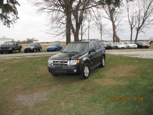 BLACK FRIDAY SALE 2008 FORD ESCAPE 4X4 163K DRIVES GREAT - cars &... for sale in Perrysburg, OH