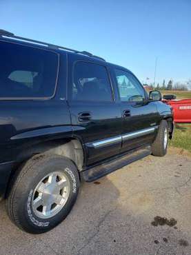 2005 CHEVY TAHOE - cars & trucks - by owner - vehicle automotive sale for sale in Butler, WI