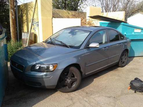 Volvo s40 2.5l t5 - cars & trucks - by owner - vehicle automotive sale for sale in Greeley, CO