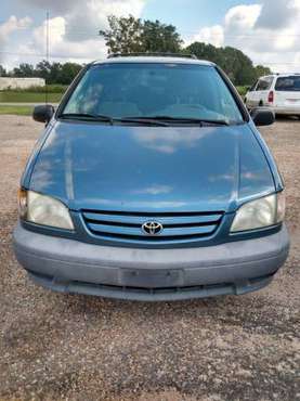 2002 TOYOTA SIENNA CE (CHADS USED CARS) - cars & trucks - by dealer... for sale in Hartford, AL