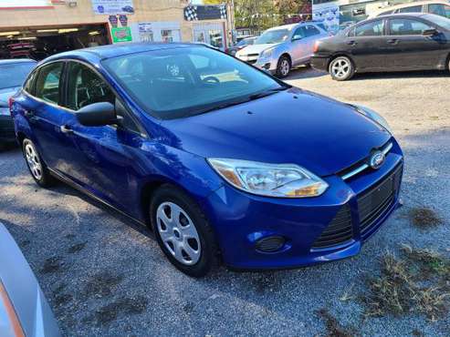 2012 ford focus 70k - cars & trucks - by dealer - vehicle automotive... for sale in HARRISBURG, PA