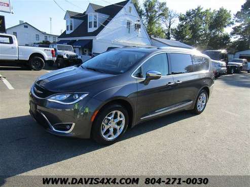 2018 Chrysler Pacifica Limited Four-Door Passenger Loaded Family Mini for sale in Richmond, DE