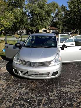 Nissan Versa $3000 obo for sale in Indianapolis, IN
