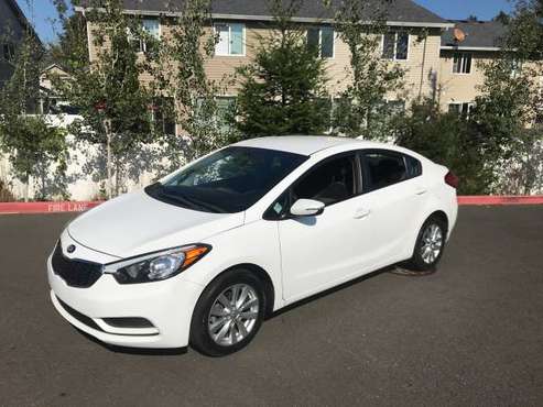 2014 Kia Forte LX (360* INTERIOR & SPIN) - cars & trucks - by dealer... for sale in Vancouver, OR