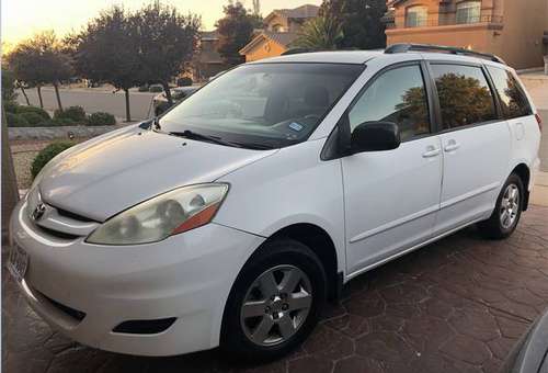 Toyota Sienna - cars & trucks - by owner - vehicle automotive sale for sale in El Paso, TX