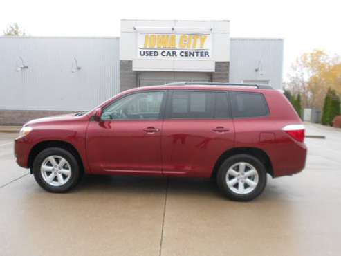 2010 Toyota Highlander Base - cars & trucks - by dealer - vehicle... for sale in Iowa City, IA