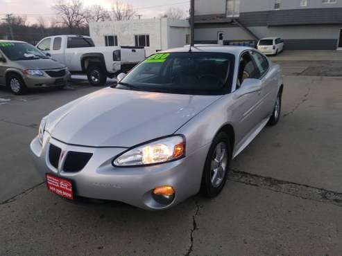 2005 PONTIAC GRAND PRIX - cars & trucks - by dealer - vehicle... for sale in Owatonna, MN