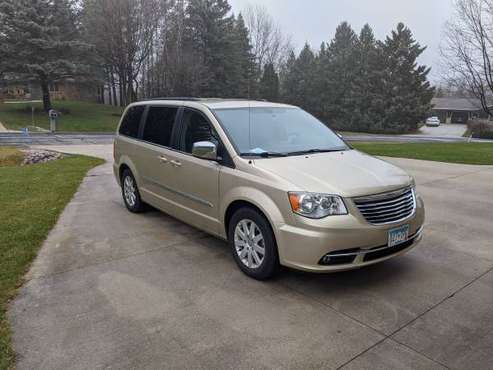 Chrysler Town Country Limited 2012 - cars & trucks - by owner -... for sale in Plymouth, WI