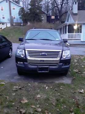 2006 Ford Explorer XLT 4X4 - cars & trucks - by owner - vehicle... for sale in Mahopac, NY
