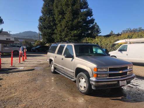 99 Suburban 1500 4x4 w/ racks & tow package - cars & trucks - by... for sale in Olema, CA