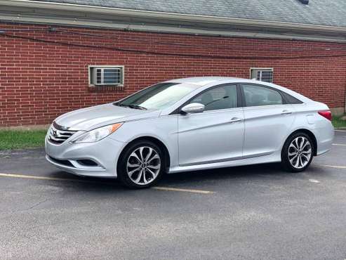 2014 HYUNDAI SONATA - MINT CONDITION - LOW MILES! - cars & trucks -... for sale in Nashville, KY
