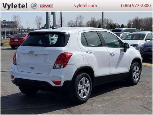2018 Chevrolet TRAX wagon FWD 4dr LS - Chevrolet Summit White - cars for sale in Sterling Heights, MI