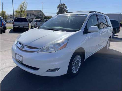 2010 Toyota Sienna - - by dealer - vehicle automotive for sale in Medford, OR