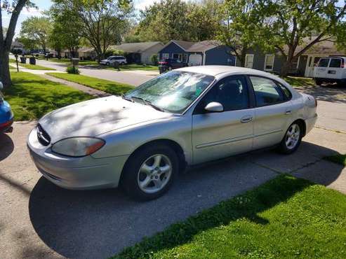 2001 Ford Taurus for sale in Fortville, IN