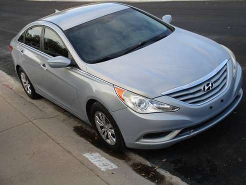 Hyundai Sonata Luxury Sedan Garage Kept . Private Sale 1-Owner for sale in Glendale, AZ
