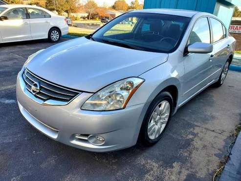 2011 Nissan Altima 2.5 S - cars & trucks - by dealer - vehicle... for sale in Omaha, NE