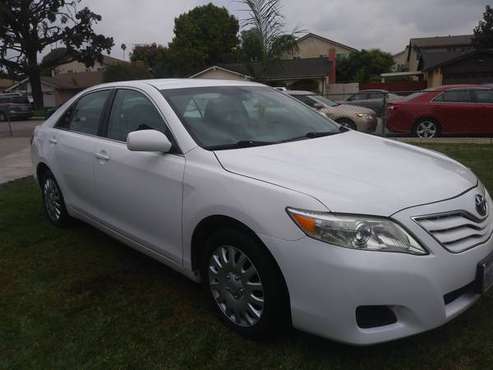 2011 Toyota Camry Le - cars & trucks - by owner - vehicle automotive... for sale in Baldwin Park, CA