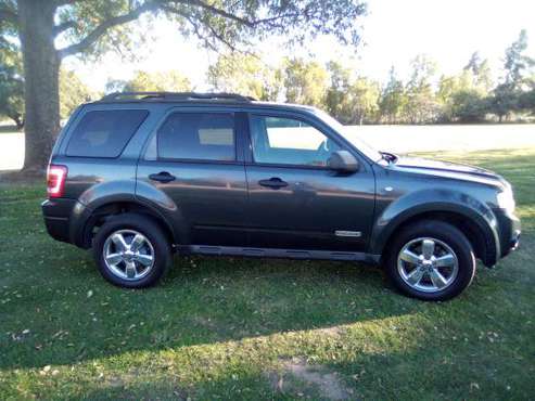 FORD ESCAPE XLT V6 1 owner - cars & trucks - by owner - vehicle... for sale in Van Nuys, CA