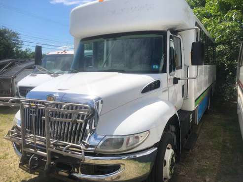 2013 BUS INTERNATIONAL CORPORATION 3000HC - cars & trucks - by owner... for sale in Merrimack, NH