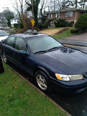 Toyota Camry RUNS & DRIVES GREAT! - cars & trucks - by owner -... for sale in STATEN ISLAND, NY